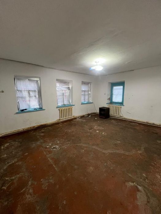 Сдам на долгиц срок Дом  8 мкр.