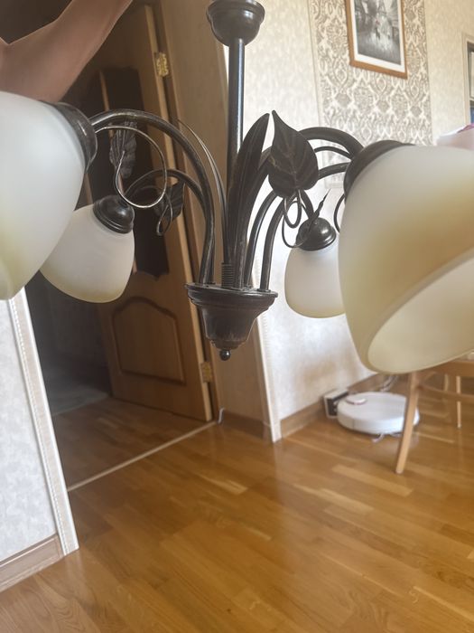 Продам Люстру (Польша)