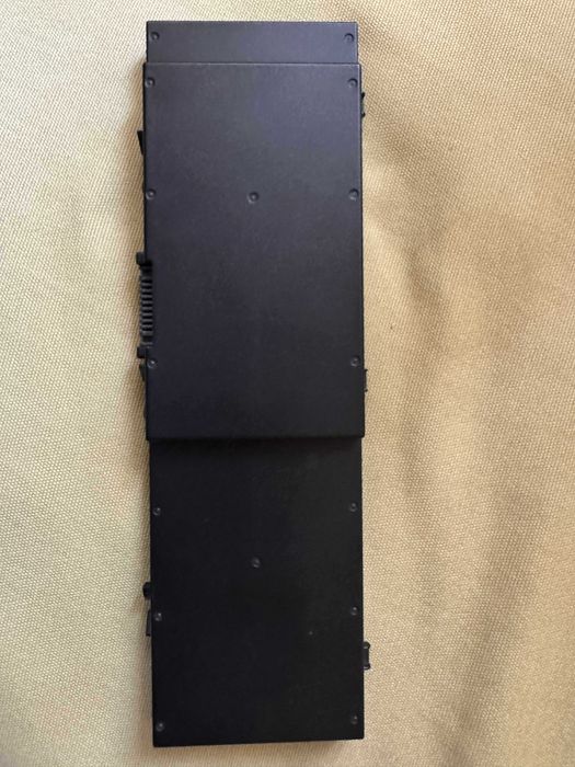 Dezmembrez Dell I5 7710-display IPS 17'',SSD M2 256 Gb. baterie 72Wh