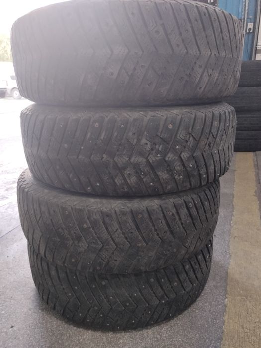Продам зимние шины