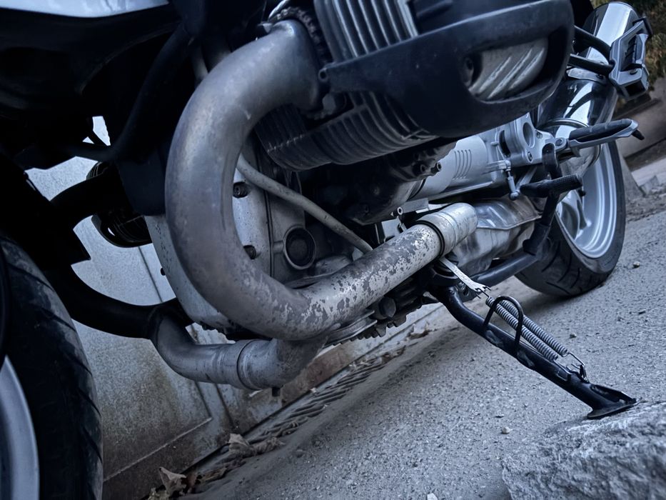 BMW R850r.