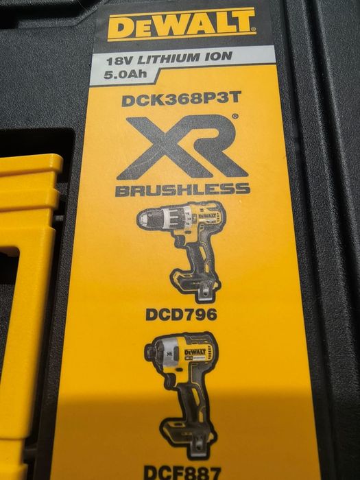 Masina de insurubat cu impact DeWalt