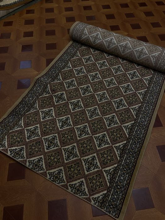 Ковер в хорошем состоянии