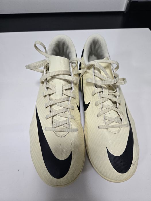 Футболни обувки NIKE Mercurial 38.5