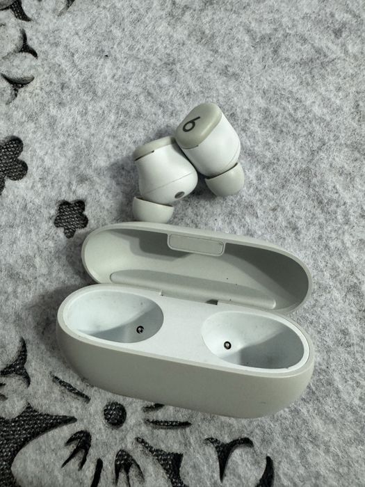 Casti bluetooth beats solo buds