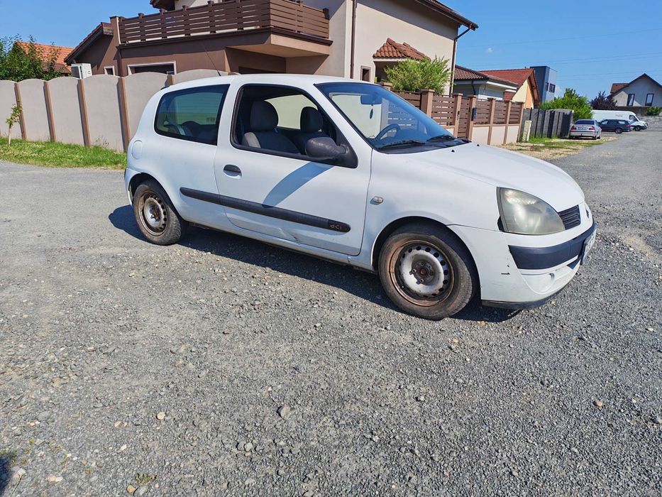 RENAULT Clio