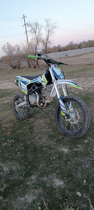 Кроссовый мотоцикл