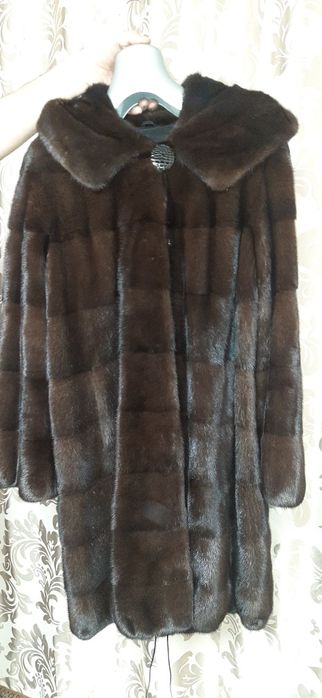 Продам шубу норковую