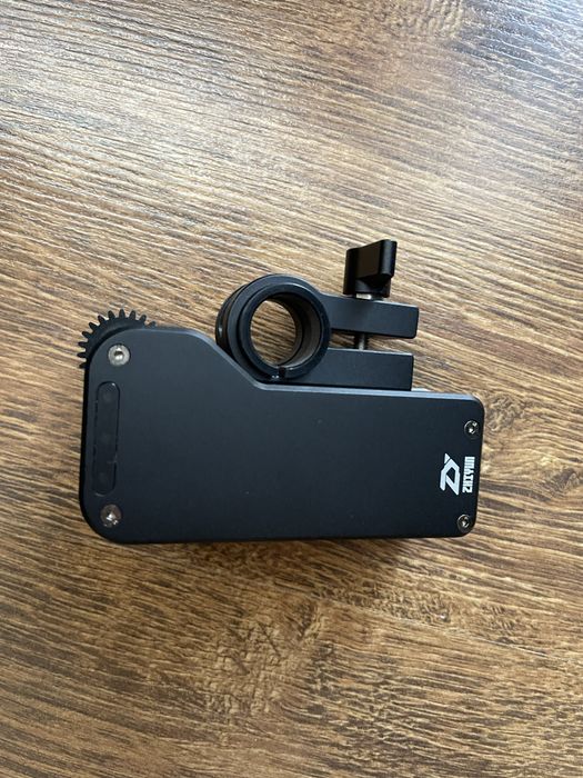 Zhiyun Crane 2 Gimbal Set Complet + Follow Focus + 6 Acumulatori + Husă