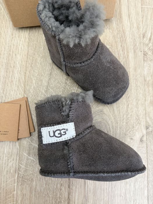 Оригинални бебешки ботушки UGG