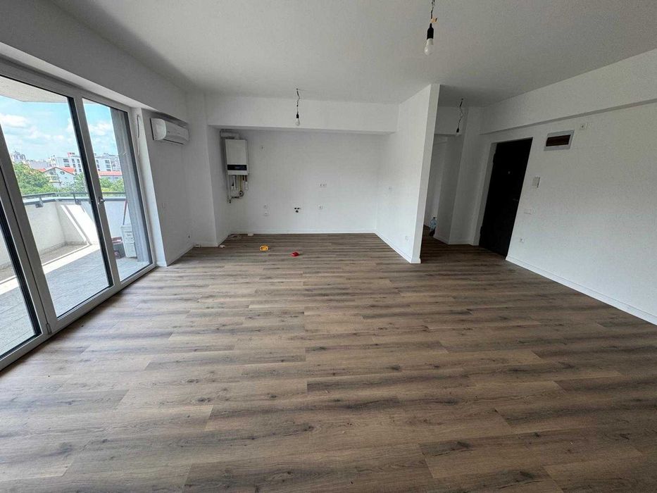 Apartament 2 camere bloc nou, zona centrala