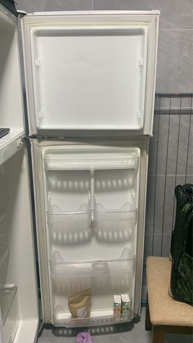 Продам холодильник