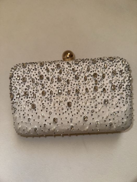 Дамска чанта с камъни