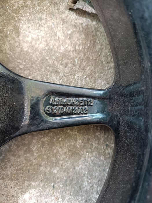 Резервна гума-патерица-Mercedes.