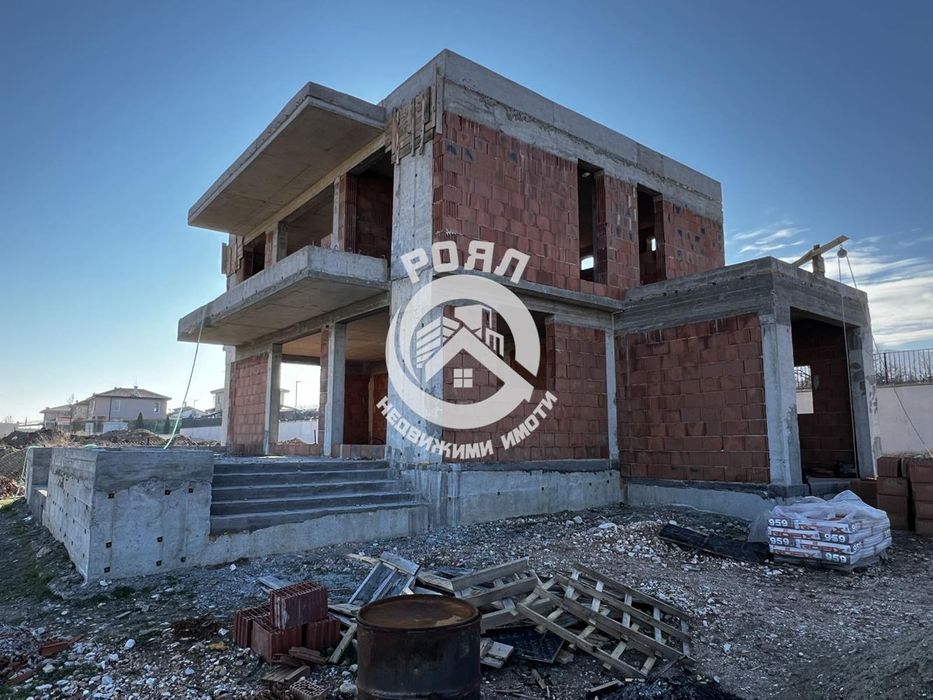 Продава се Къща в с. Белащица, Област Пловдив - 207 кв.м за 846 €/кв.м - Снимка #1