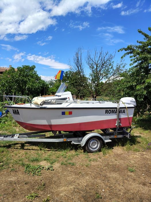 Barca cu motor 20cp 4t și peridoc înmatriculat