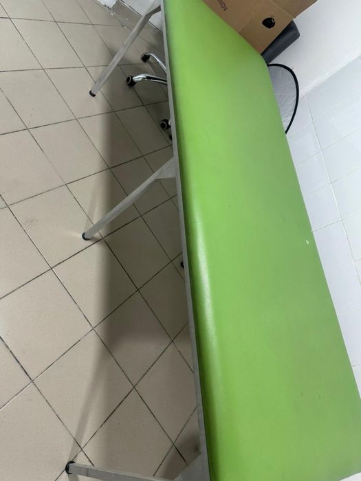 Кушетка для салона либо процедурной