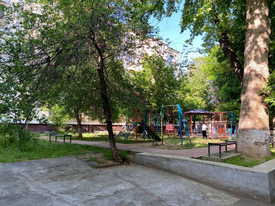 Продается квартира срочно центр Лабзак Урда