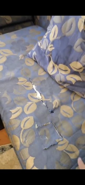 Отдам даром диван