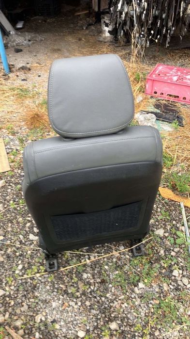 Кожен салон с обдухване и нагреватели за Киа Соренто 2017 година!