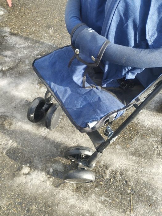 Продам детскую коляску дешего