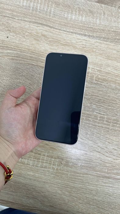iPhone 13 128gb без царапин
