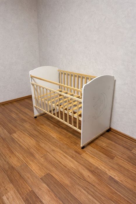 Продается манеж-кровать