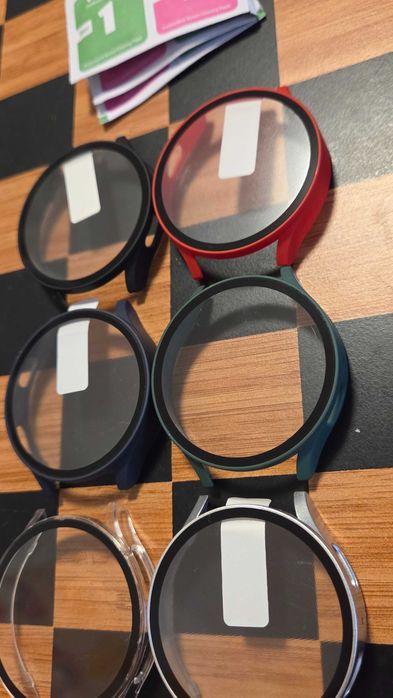 Vând Smartwatch Samsung Galaxy Watch 7 44mm + Pachet Masiv Accesorii (6 Carcase & 4 Curele)