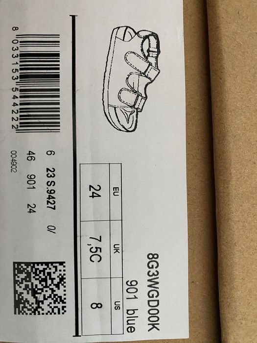 Детски сандали Benetton