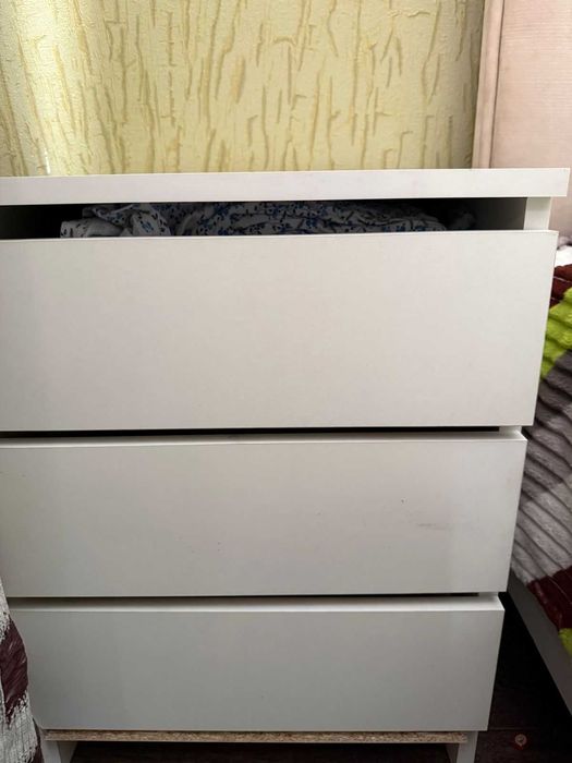 Продам тумбу ЛДСП 3-х секционная