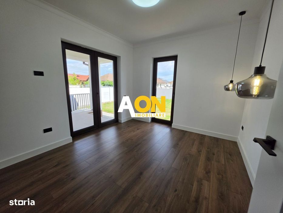 Casă Individuală de Vânzare, 4 Camere, 500mp Teren, Zona Alba Micești