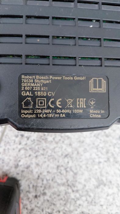 Bosch Батерия и Зарядно