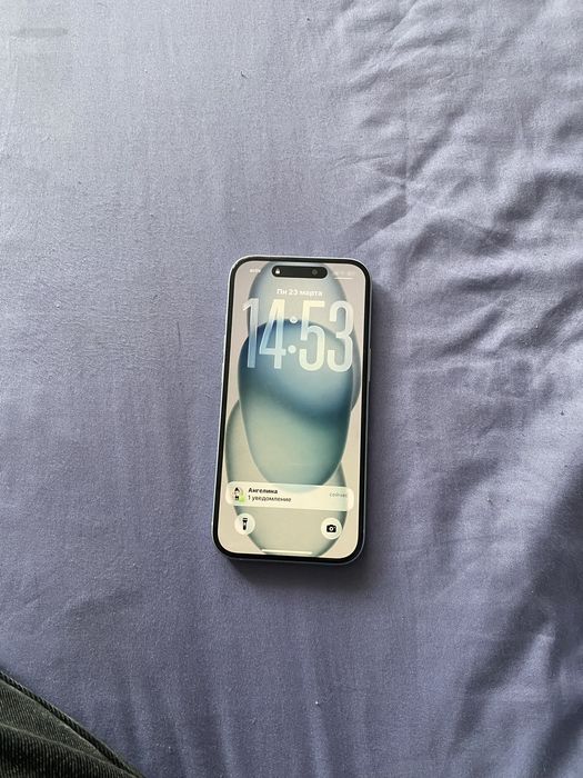 Срочно Айфон 15 на 128 гб акб 98%