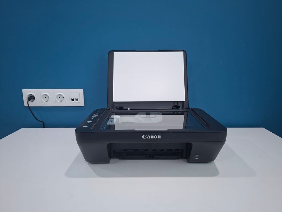 Цветной принтер Canon