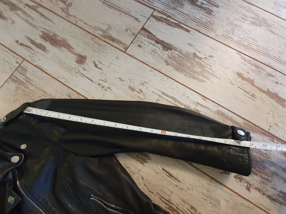 Bershka ест кожа М 60лв