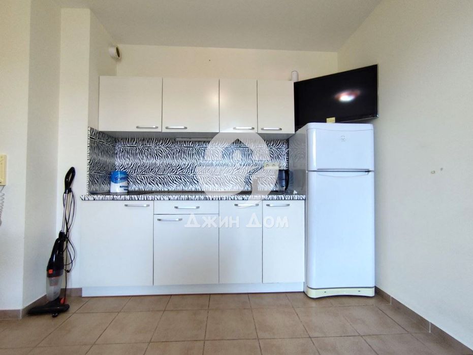 Продава се Двустаен апартамент в к.к. Слънчев бряг - 52 кв.м за 1366 €/кв.м - Снимка #2