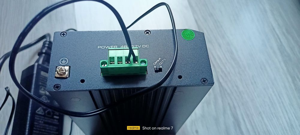 Индустриален PoE switch Utepo UTP7204e