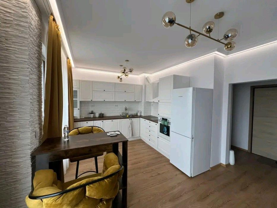 Дава се под наем Двустаен апартамент в Пловдив, Христо Смирненски - 63 кв.м за 548.25 € - Снимка #1