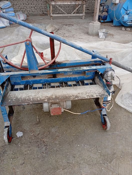 Блок апарат сотилади