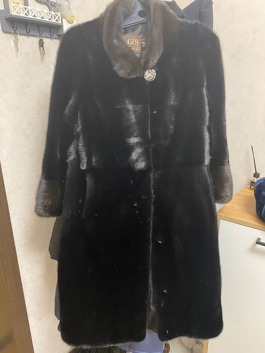 Продаю шубу. Размер S (42-44)