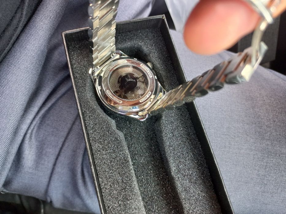 Продам наручные часы