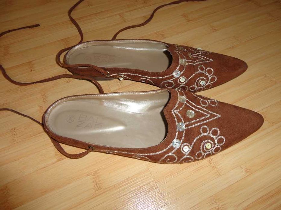 papuci marimea 37 model tunisian