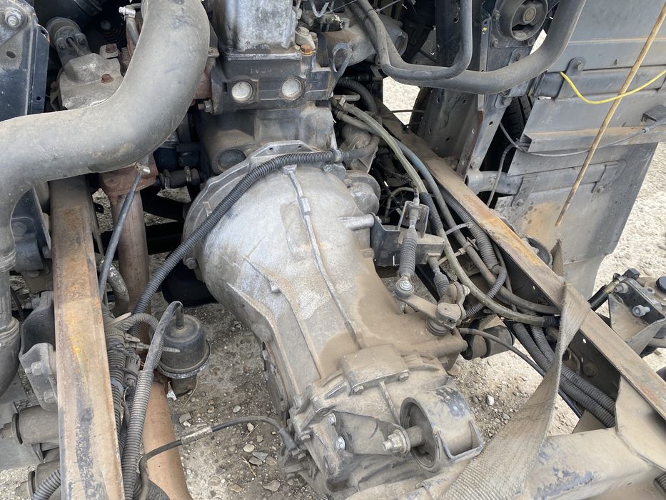 Cutie nissan atleon 130 cp 2005 3.0 turbo