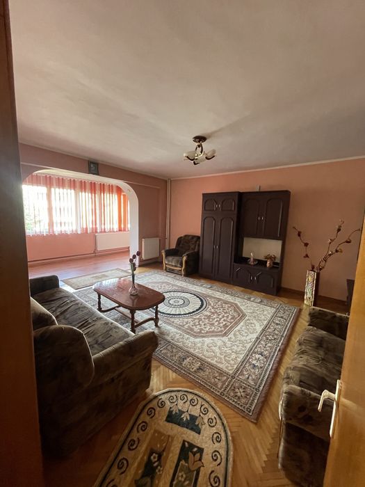 Garsonieră | 85mp + boxă | zona Nord - Spitalul Militar