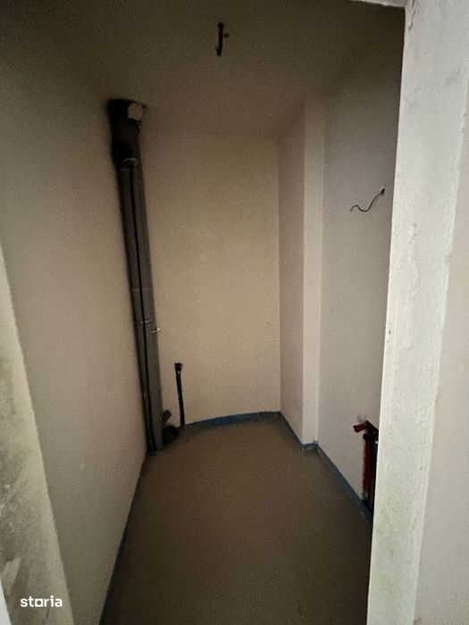 Apartament 3 camere, 62 mp, terasa 75 mp, semifinisat, zona Teilor