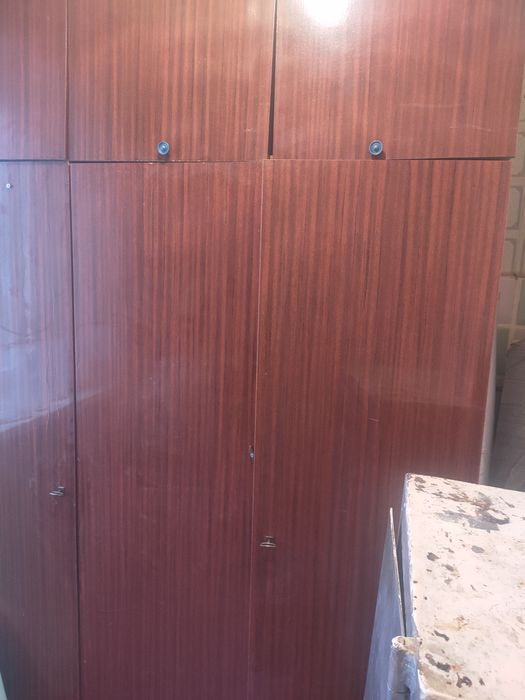 Продается шкаф , мебель