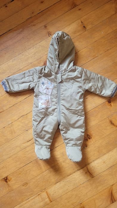 Зимен бебешки космонавт