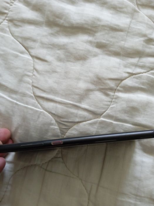 Телефон Huawei P-10