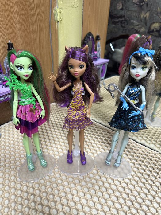 Продам кукол монстр хай!