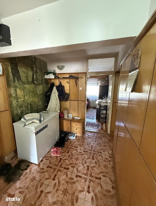 Apartament cu 3 camere, et. 2 din 4, Bul. Independentei , Micro 17